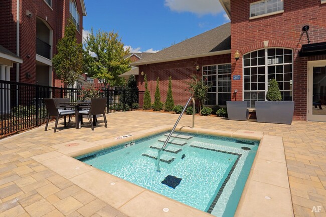 Interior Photo - Renaissance Uptown Tulsa