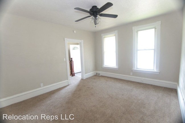 Building Photo - 3 br, 1 bath House - 1616 W 16th St