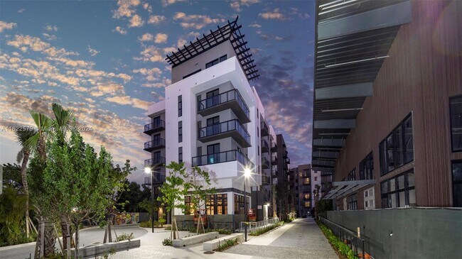 Building Photo - 6970 Sw 40th St