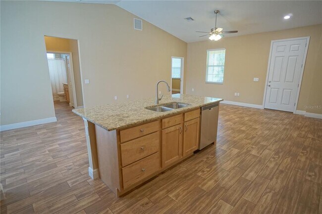 Foto del edificio - 3525 W Ballast Point Blvd