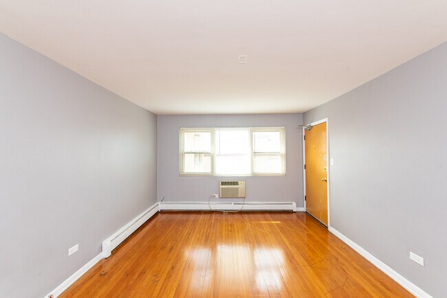 Building Photo - 337 Custer Ave