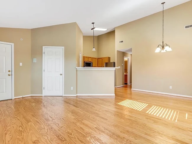 Building Photo - 115 Timber Creek Dr