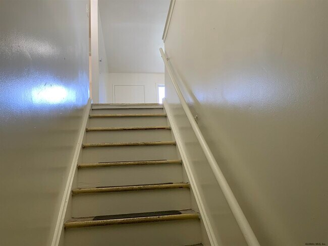 Foto del edificio - 301 3rd St