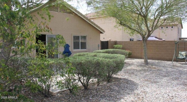 Foto del edificio - 22660 W Adams Dr