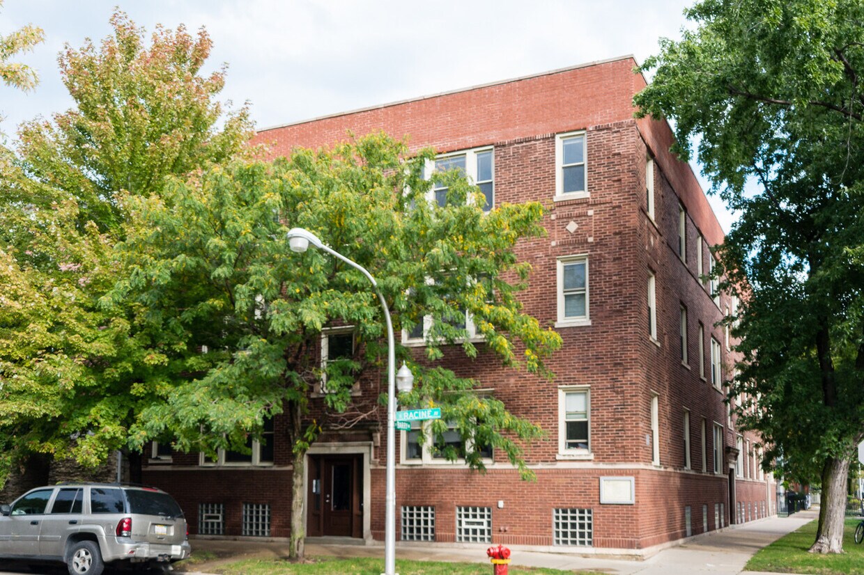 Primary Photo - 3101 N Racine Ave