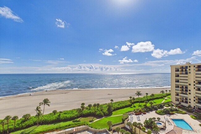 Foto del edificio - 400 Ocean Trail Way