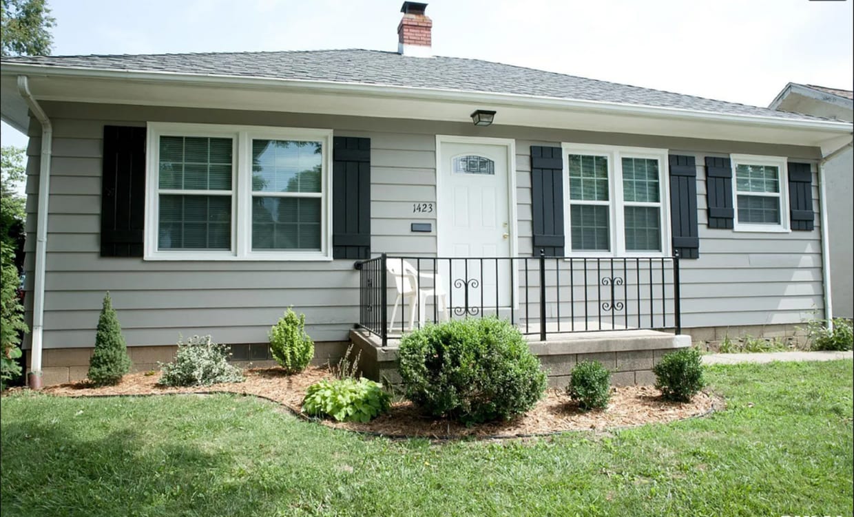 House - 1423 W Margaret Ave