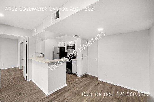 Building Photo - 4432 Coldwater Canyon Ave