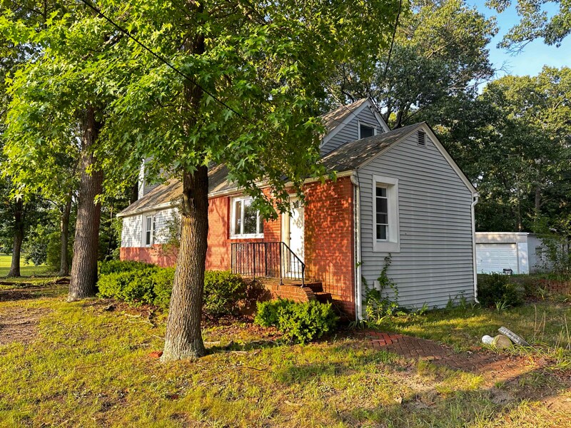 Primary Photo - 226 S Tuckahoe Rd