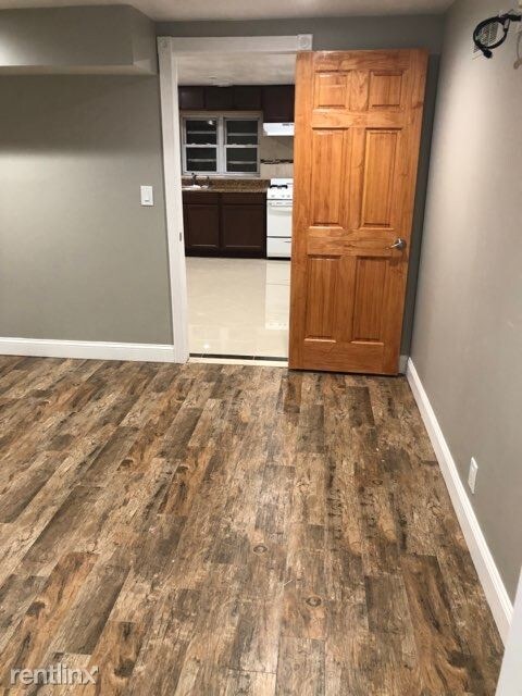 Building Photo - 1 br, 1 bath House - 4073 Baychester Ave