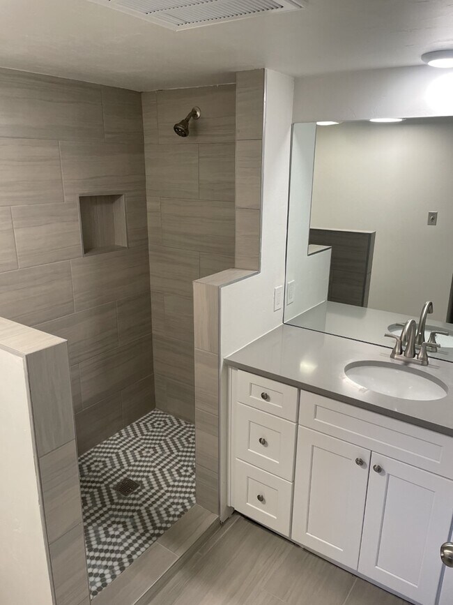 Casa Loma Apartments 100 Rio Vista Pl Santa Fe, NM Apartments for