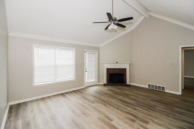 Foto del edificio - 1793 Black Bear Cir W