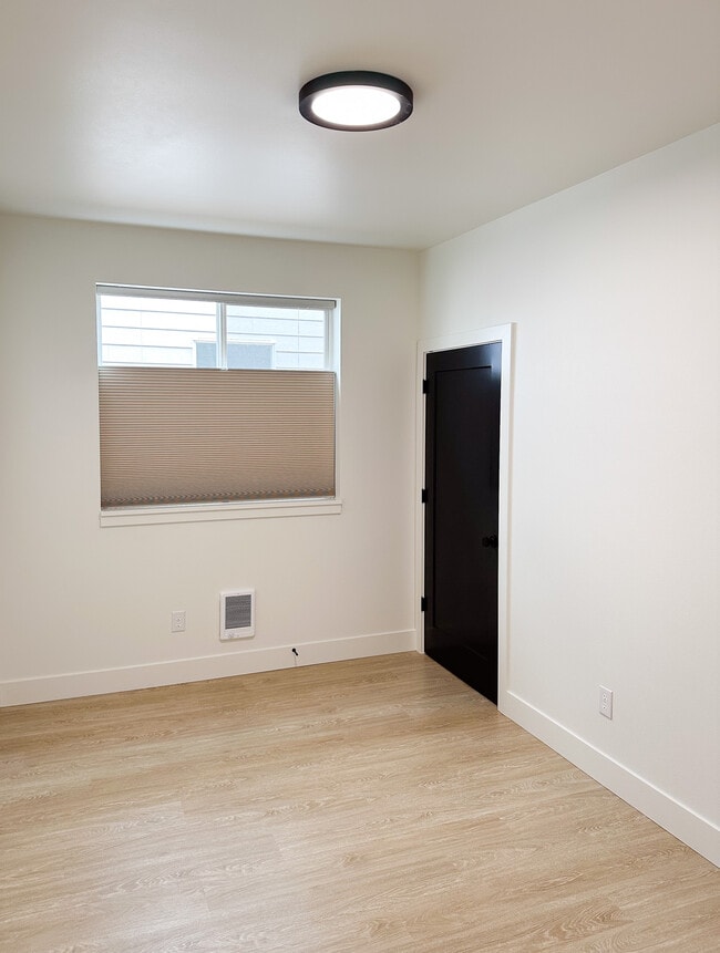 Second bedroom/office - 1220 W 24th St