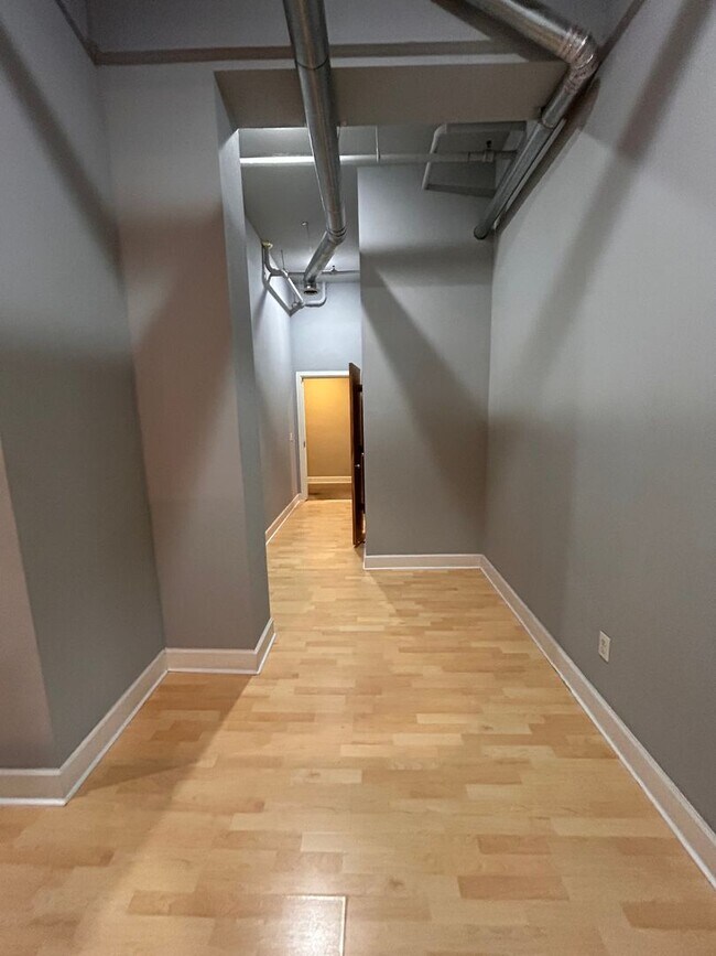 Foto del edificio - Studio Apartment in Downtown FSM - RENT RE...