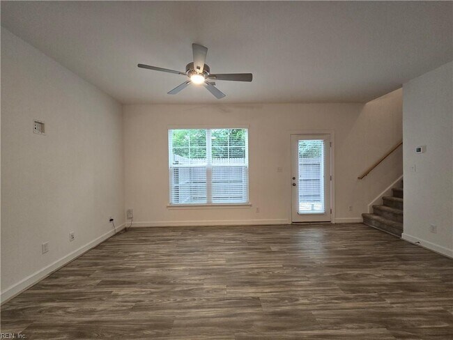 Building Photo - 2502 Fieldsway Dr