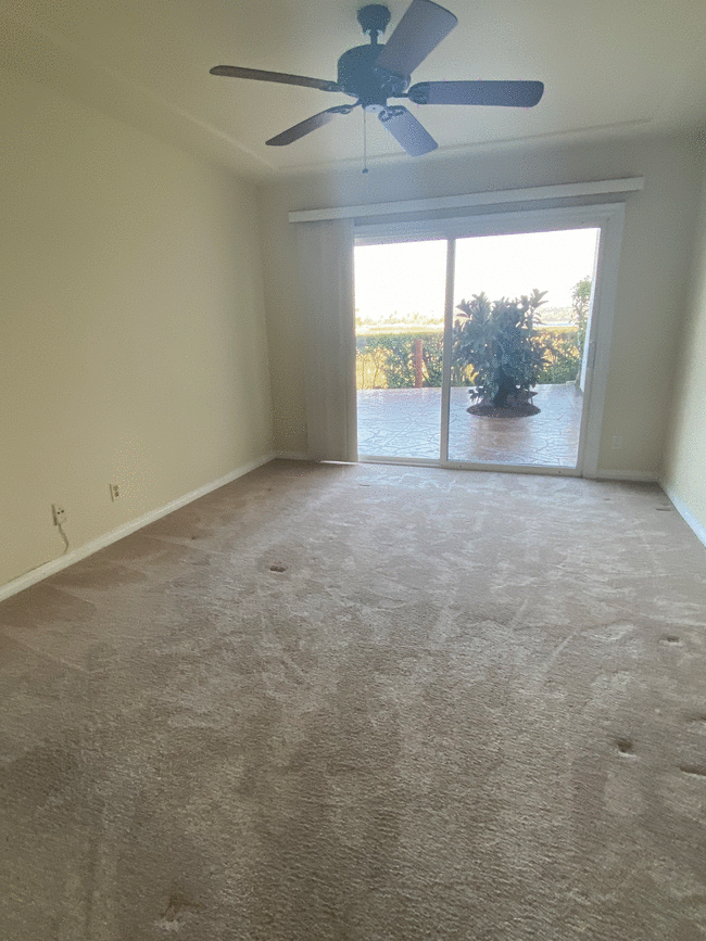 Master Bedroom - 4009 Crown Point Dr
