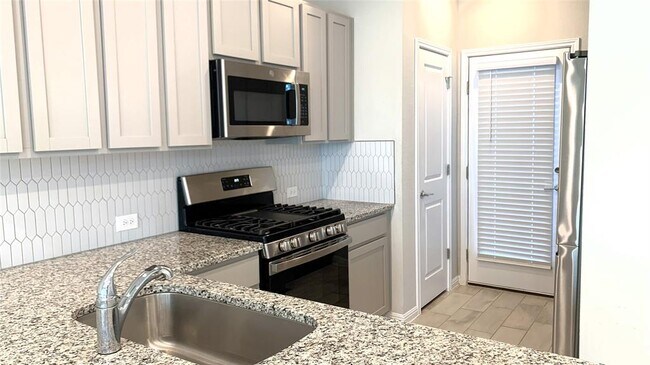 Building Photo - 9015 Cattle Baron Path