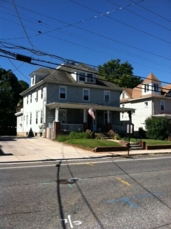 Primary Photo - 322 N Broadway