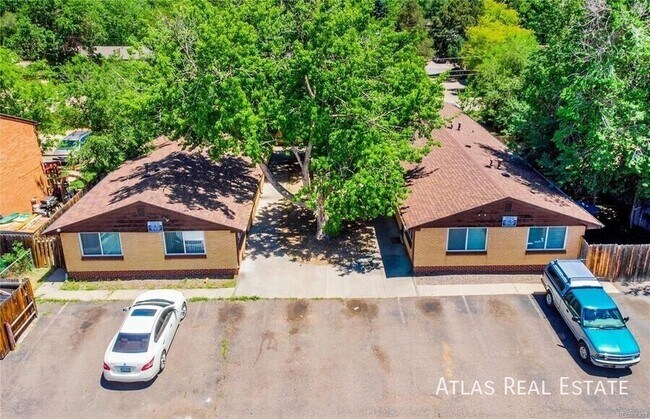 Foto del edificio - 4574 Everett Ct