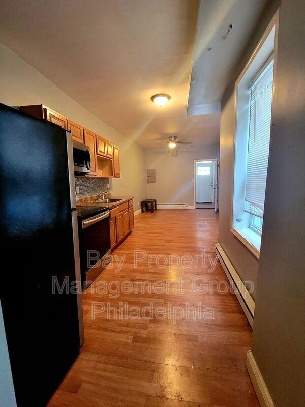 Building Photo - 634 S 56th St