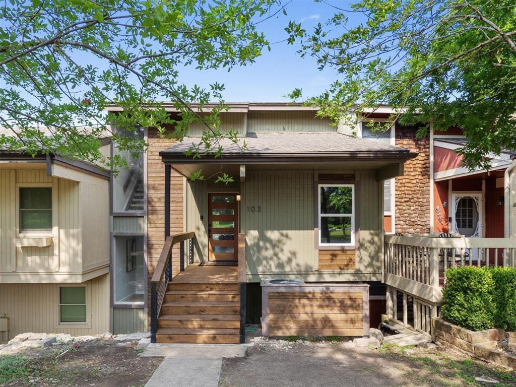 Primary Photo - 103 Comanche Dr