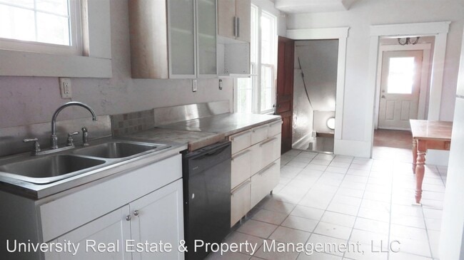 Building Photo - 9 br, 3 bath House - 1405 Forest Avenue