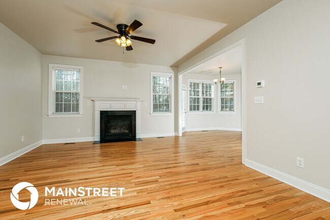 Foto del edificio - 165 Sutherland Dr