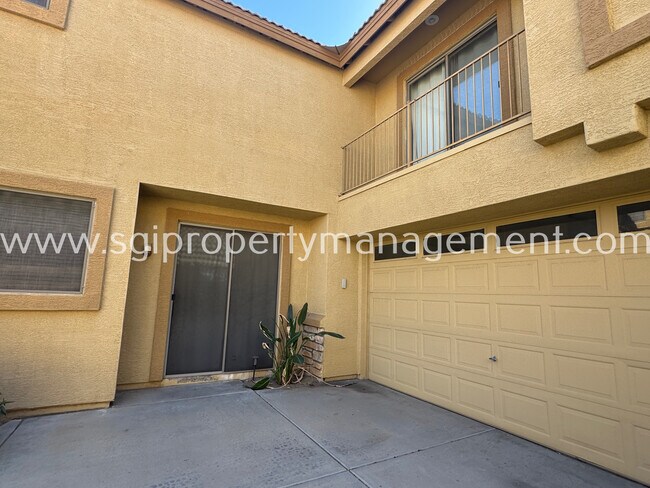 Foto del edificio - 5313 E Hilton Ave