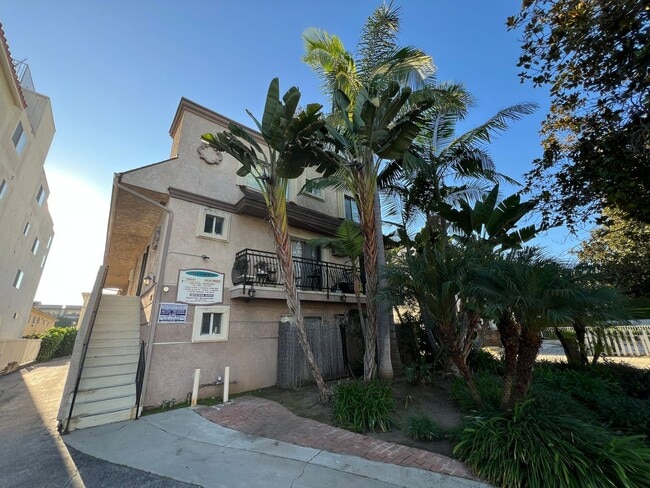 Foto del edificio - 3735 S Canfield Ave