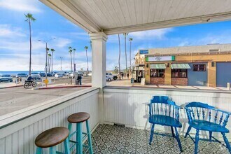 Building Photo - 2214 W Oceanfront