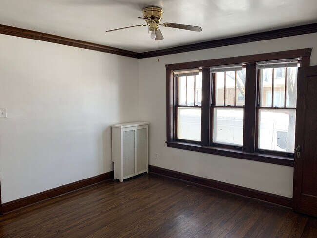 Foto del edificio - 3236 N Long Ave