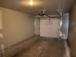 Building Photo - 20945 Red Cedar Dr