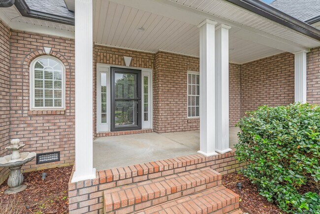 Building Photo - 5 Bedroom Home in Harrisburg!