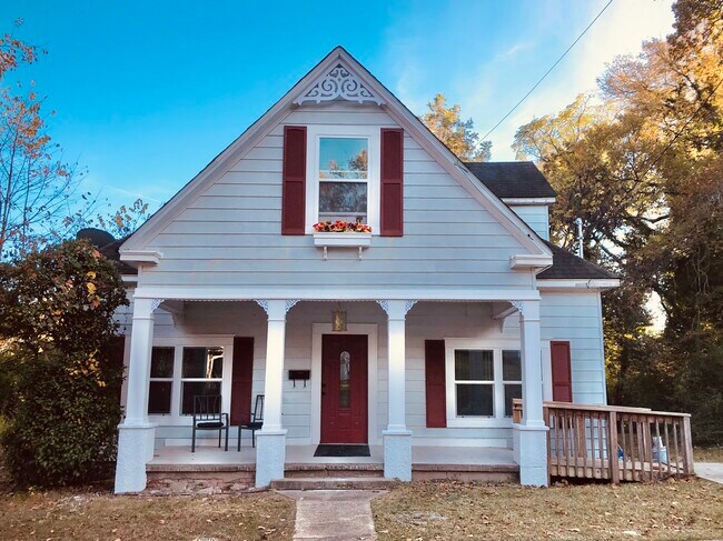 Hogar ?? - 903 Ward St