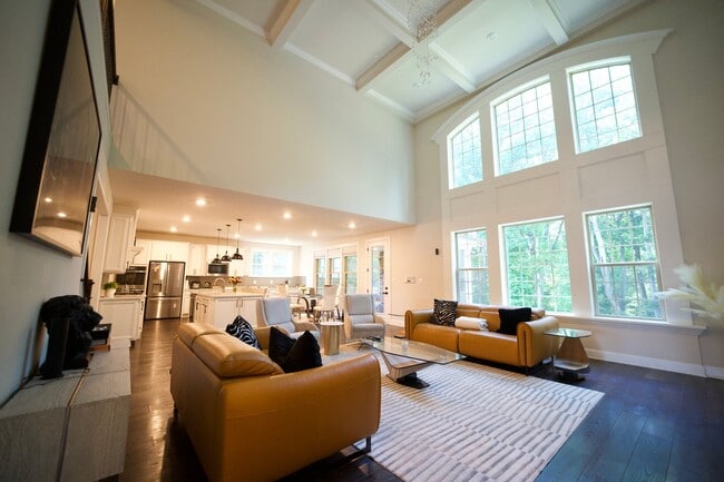 Photo - 7687 Cross Creek Dr House