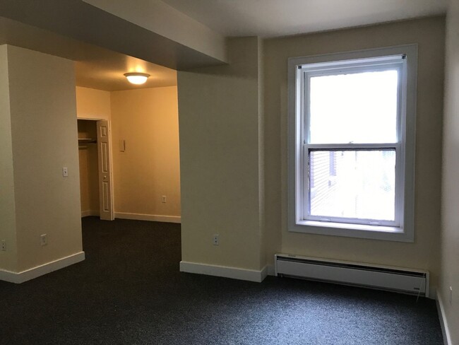 Interior Photo - Washington Plaza Apartments