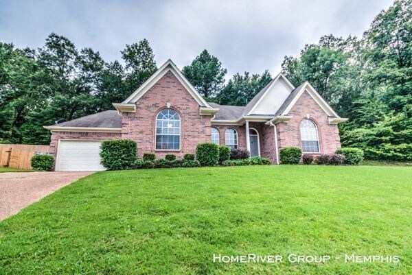 Building Photo - 10151 Woodland Hills Dr