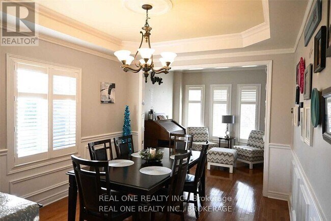 Photo du bâtiment - 2475 CEDAR MEADOW Ln