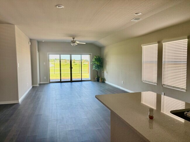 Foto del edificio - 608 Easthill Dr