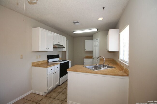 Building Photo - 10305 Vigilante Trail