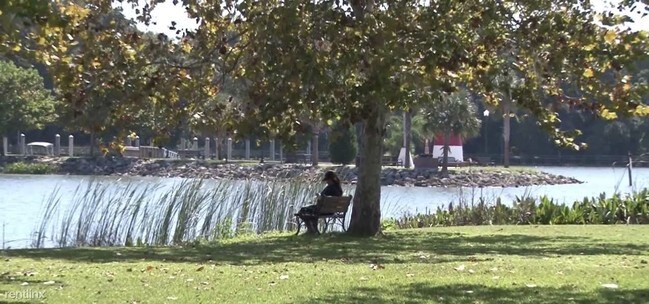 Foto del edificio - 6 br, 3.5 bath House - 30108 Bretton Loop