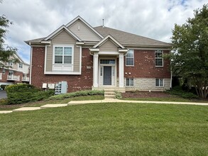 Building Photo - 2528 Dunraven Ave