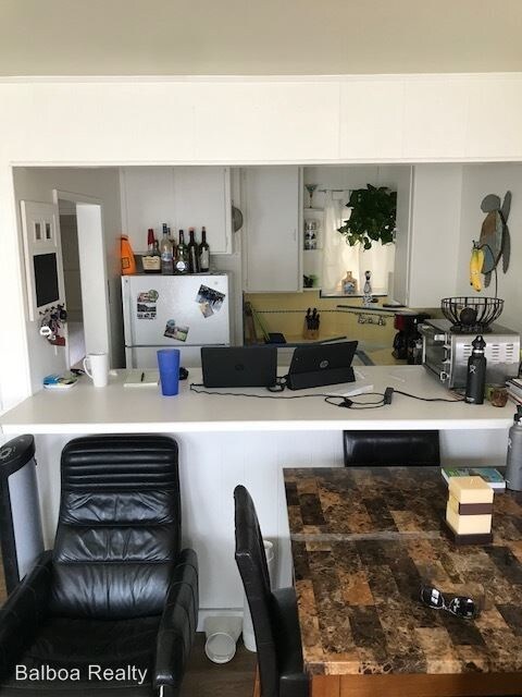 Foto del edificio - 1112 W Balboa Blvd