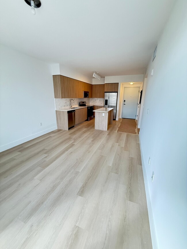 Building Photo - 11645 NE 20th Dr