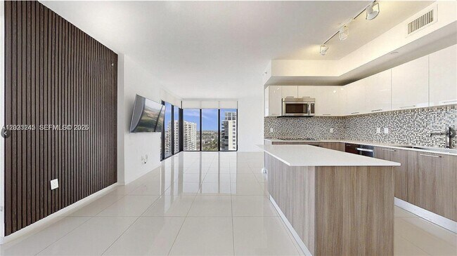 Foto del edificio - 5300 Paseo Blvd
