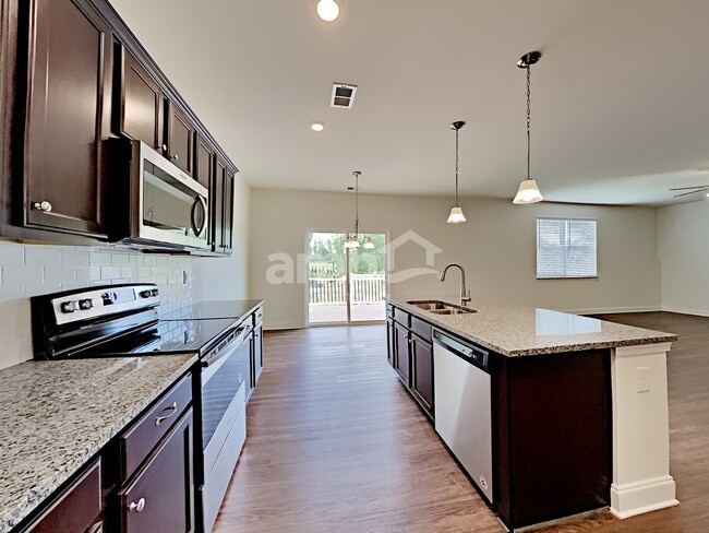 Building Photo - 5240 Smithbriar Dr