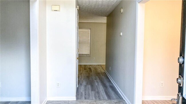 Building Photo - 570 Sterling Pointe Ct NW