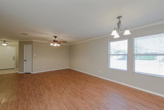 Building Photo - 8401 Seven Oaks Ln