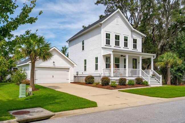 Foto del edificio - Waterfront Living in Stone view – 3BR Home...