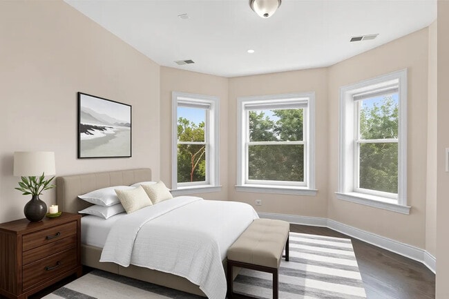 Building Photo - 4014 North Central Park